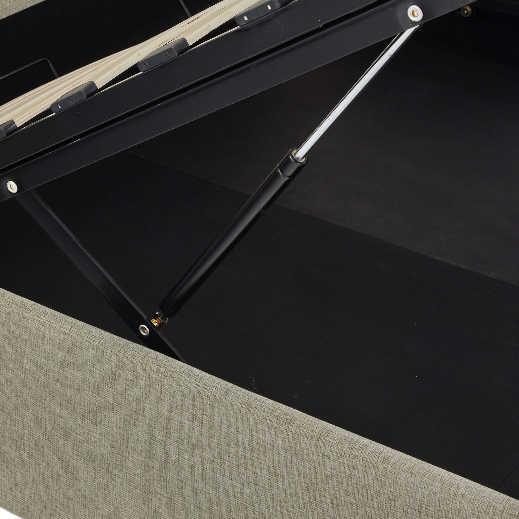 Cadre de lit coffre rembourré Ashley