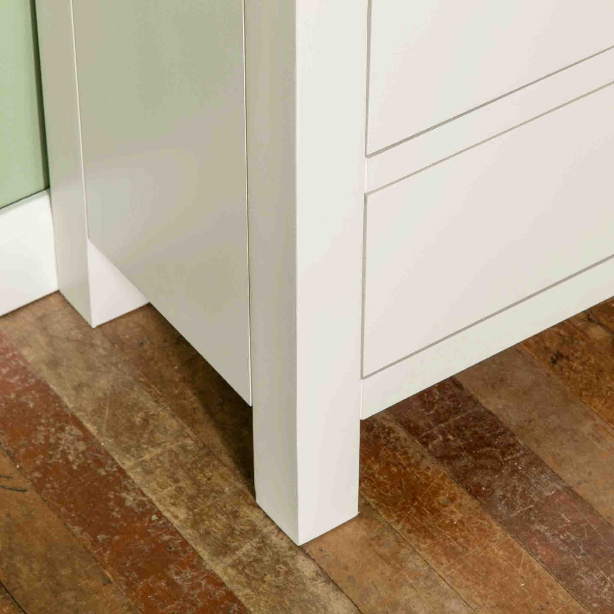 Commode à six tiroirs de Cornouailles