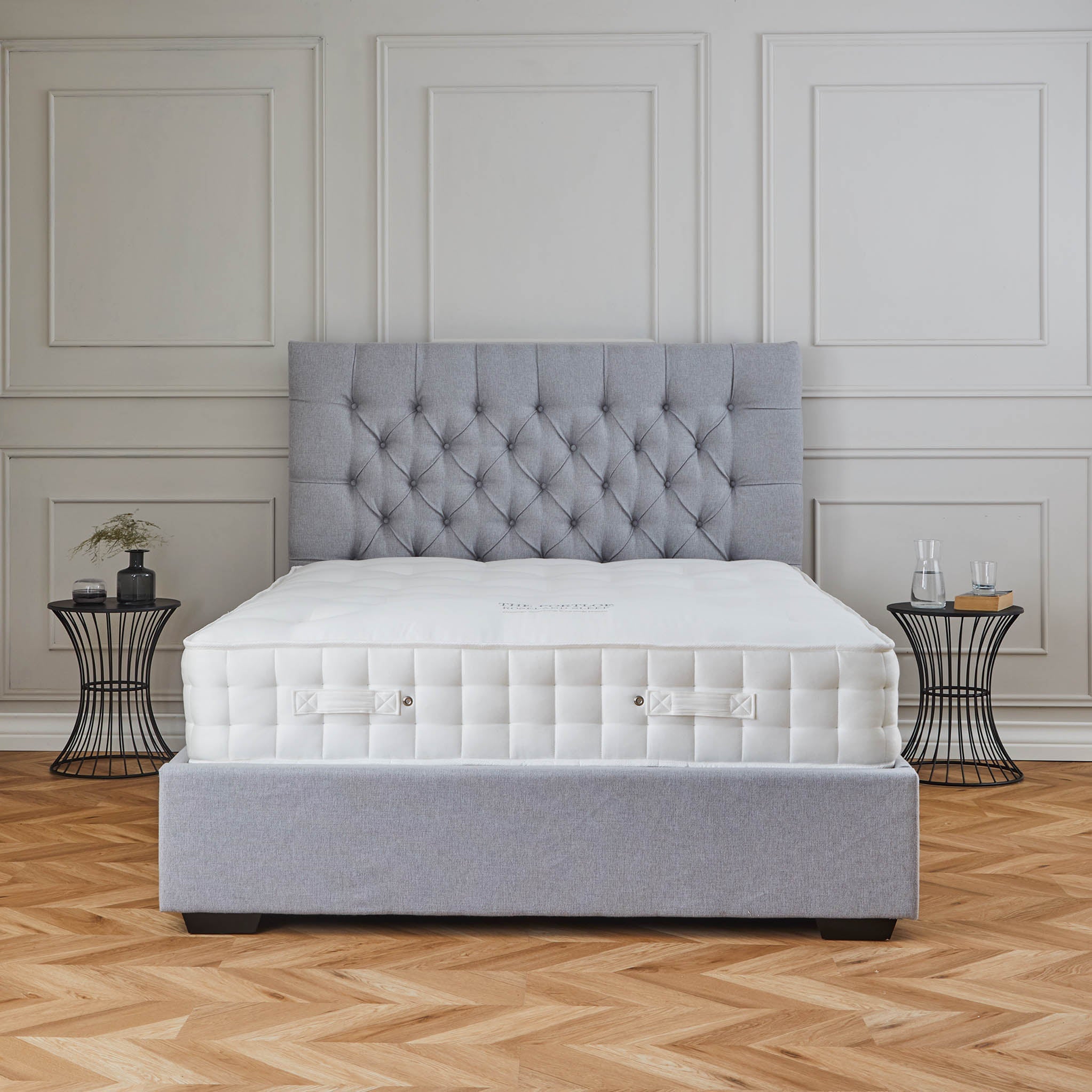 Cadre de lit coffre Ella en fausse laine