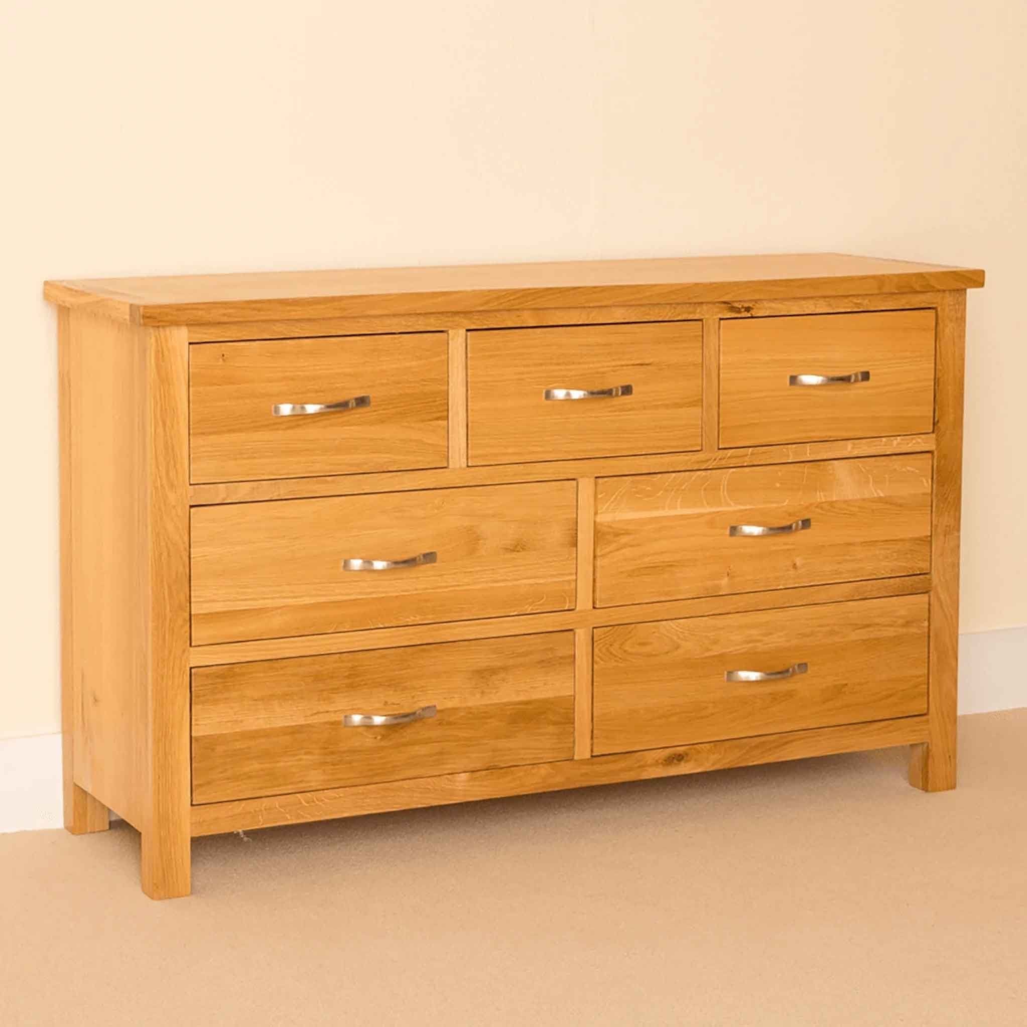 Commode Newlyn Oak à 3 tiroirs et 4 tiroirs