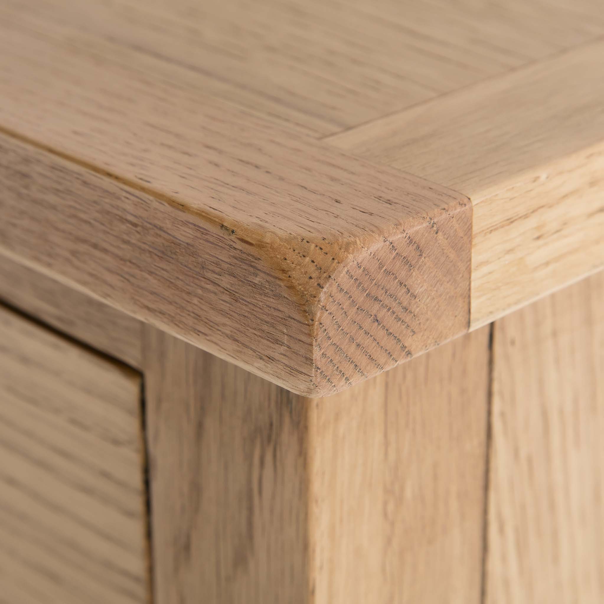 Commode haute à 5 tiroirs en chêne Surrey