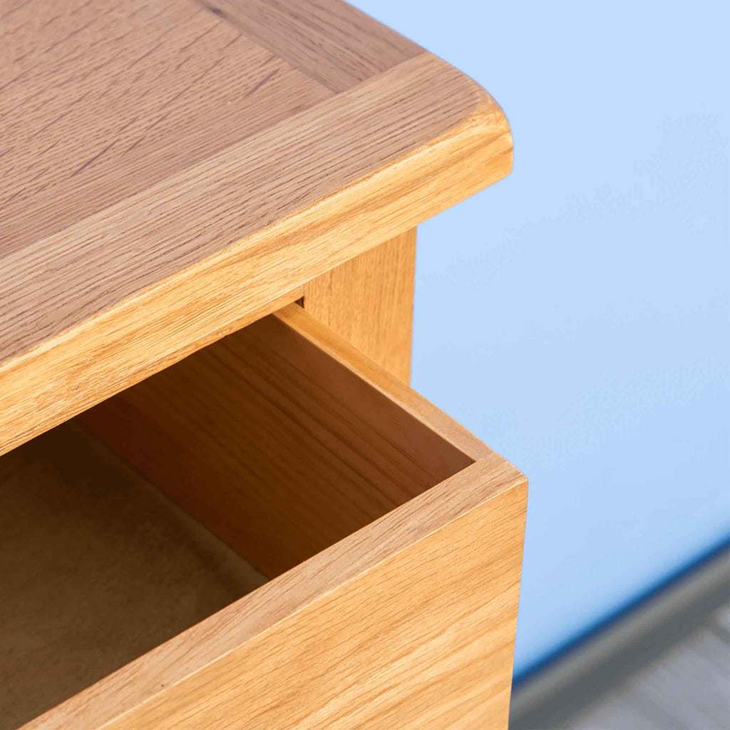 Commode à 5 tiroirs larges en chêne Surrey