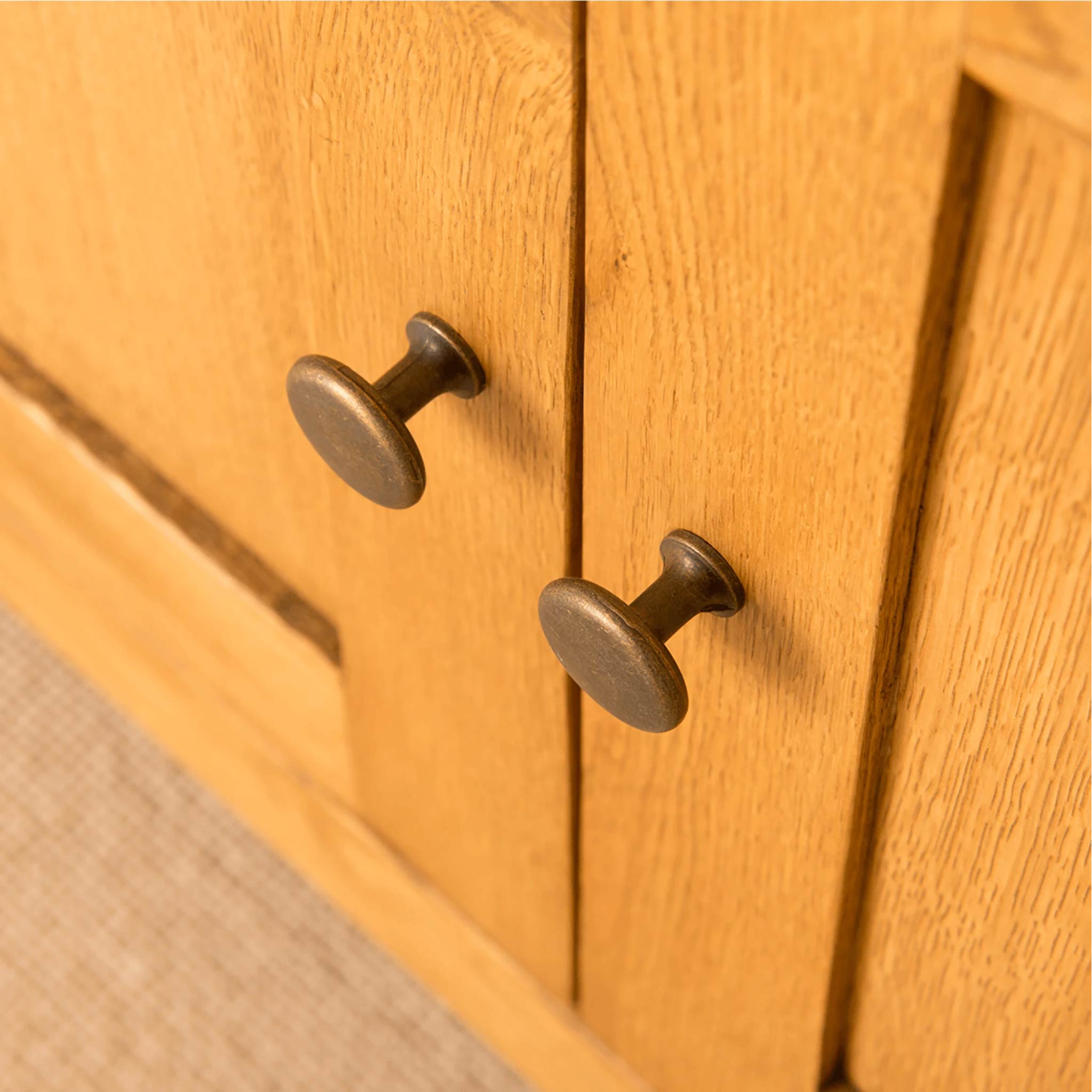 Armoire d'angle en chêne Lanner