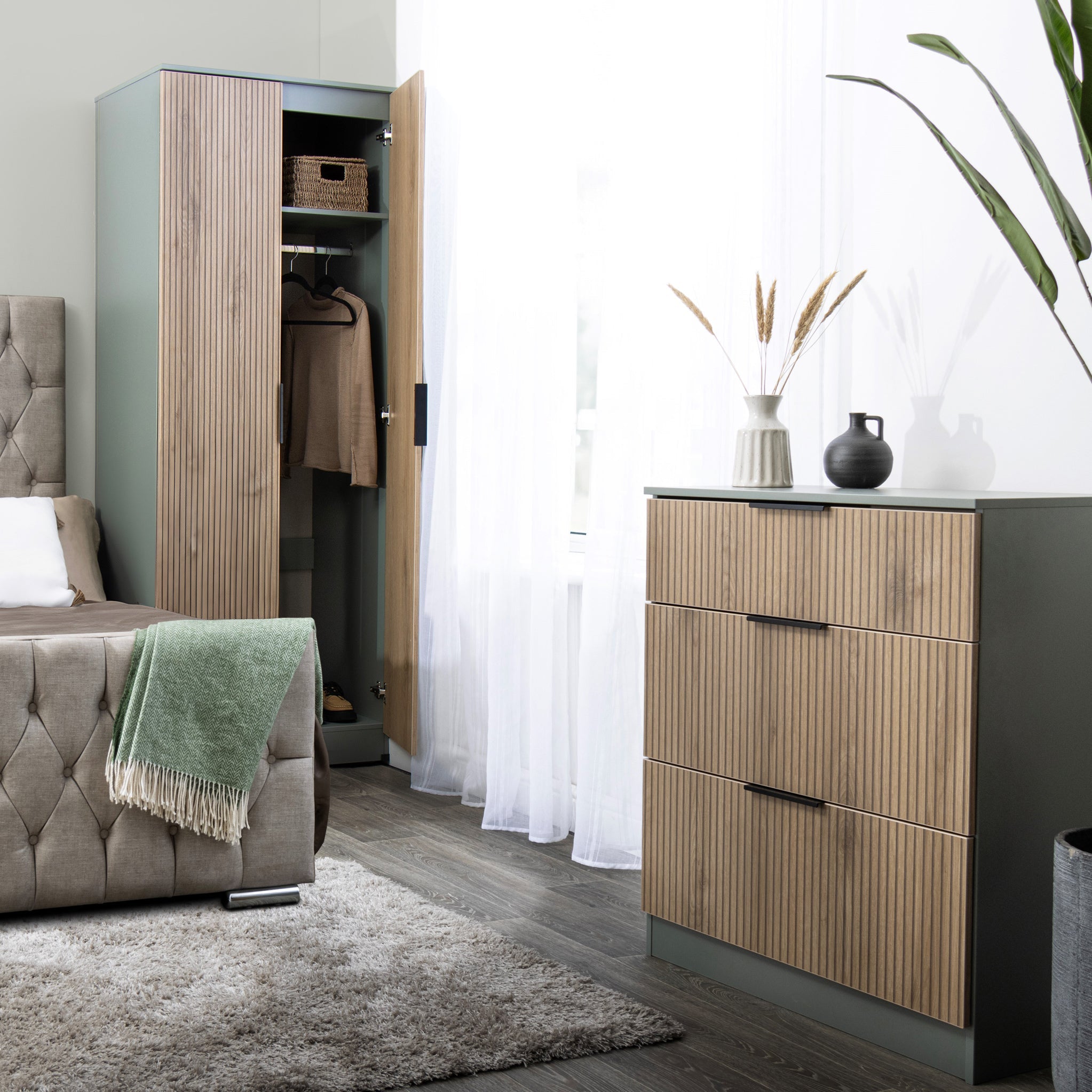 Commode profonde à 3 tiroirs effet lattes Jago