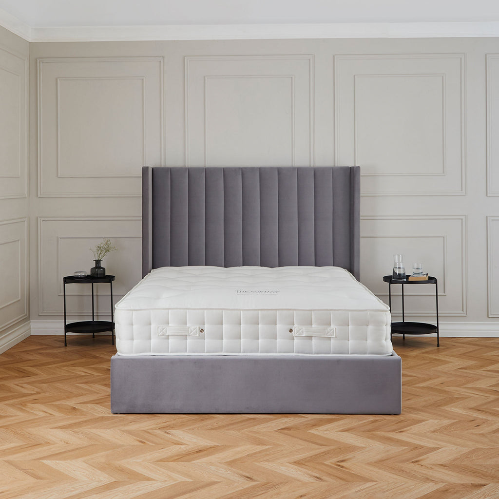 Cadre de lit en velours Maude