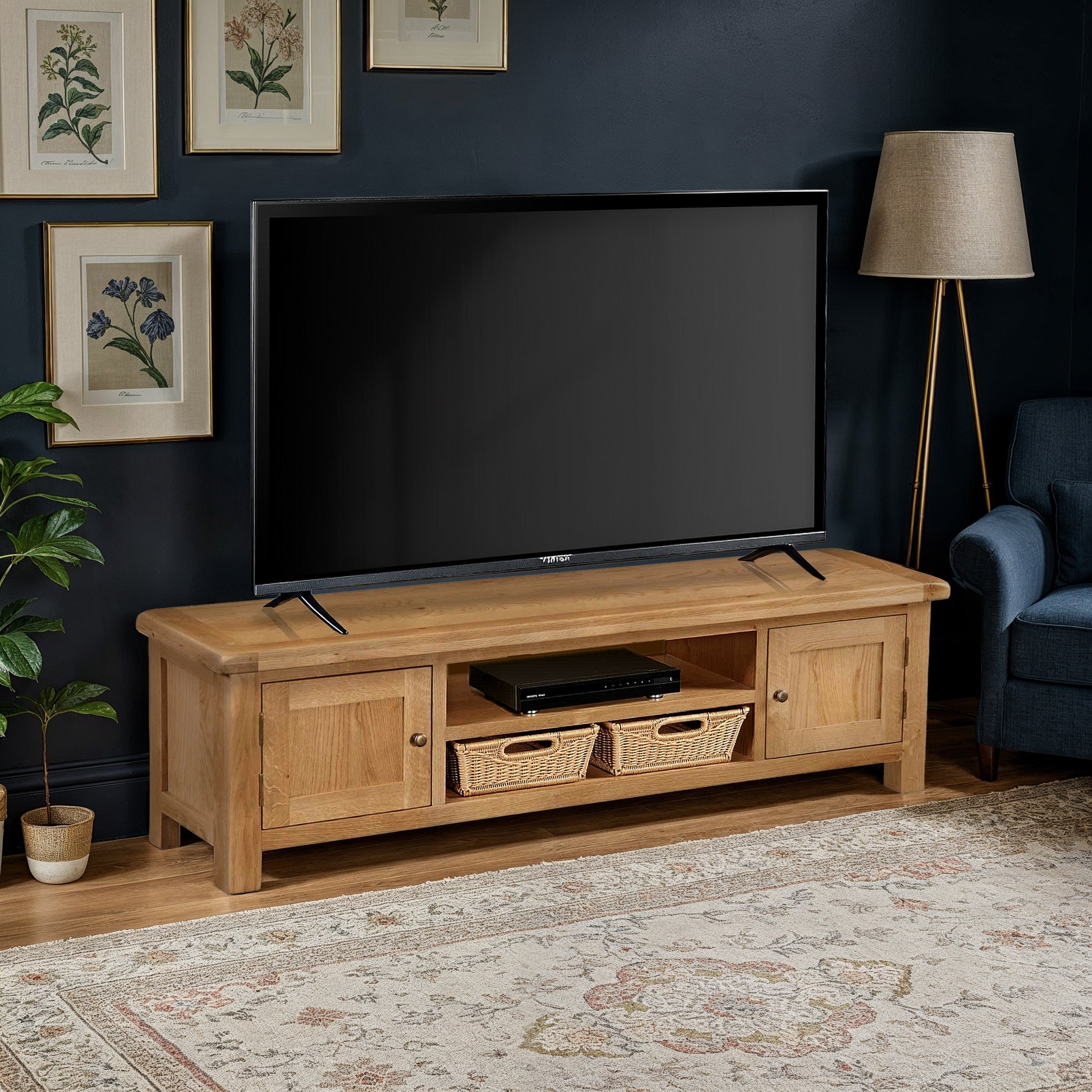 Meuble TV Zelah en chêne de 180 cm