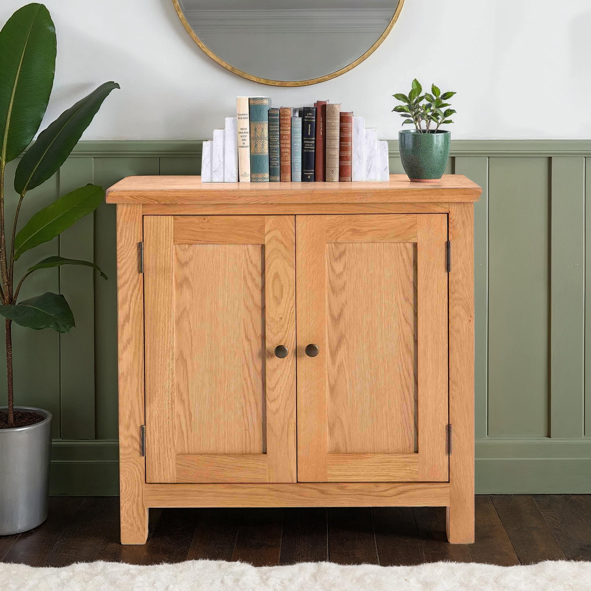 Petit placard en chêne de Surrey