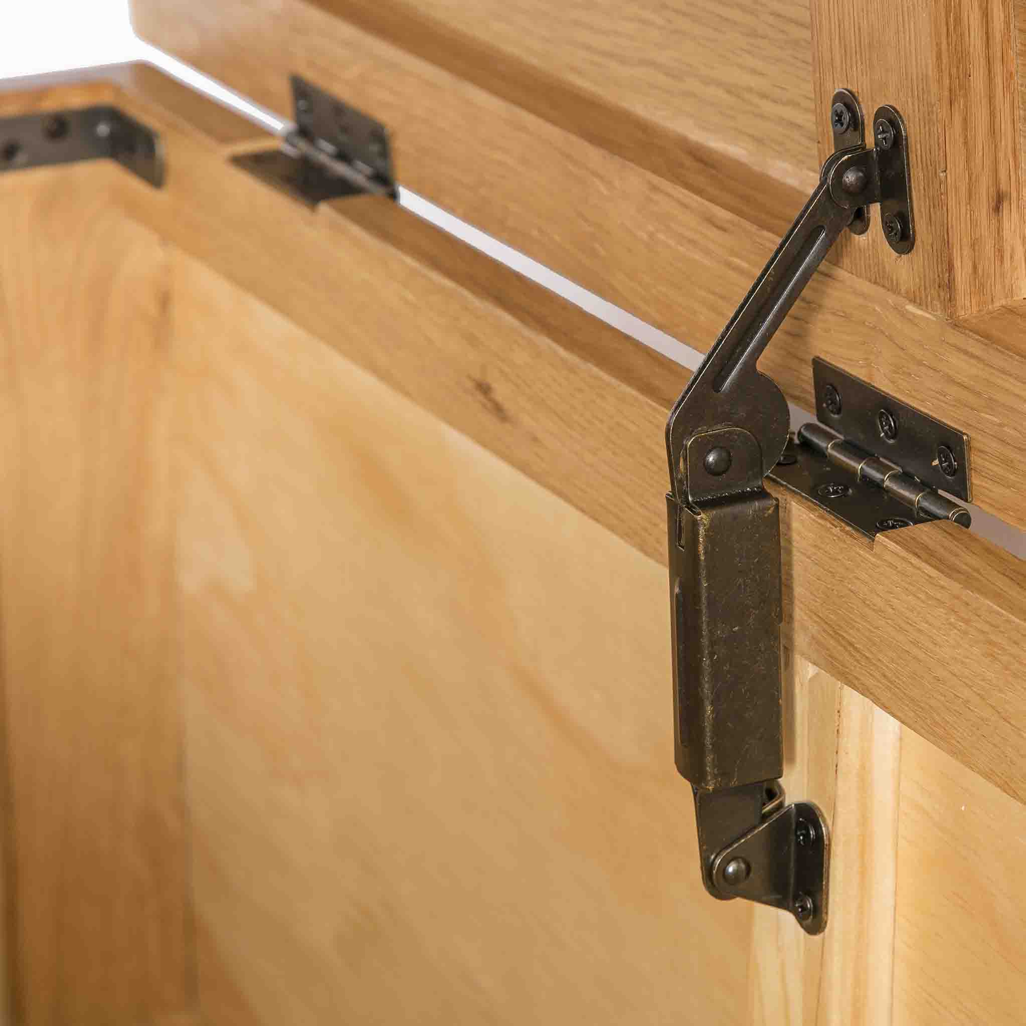 Coffre à couvertures en chêne du Surrey