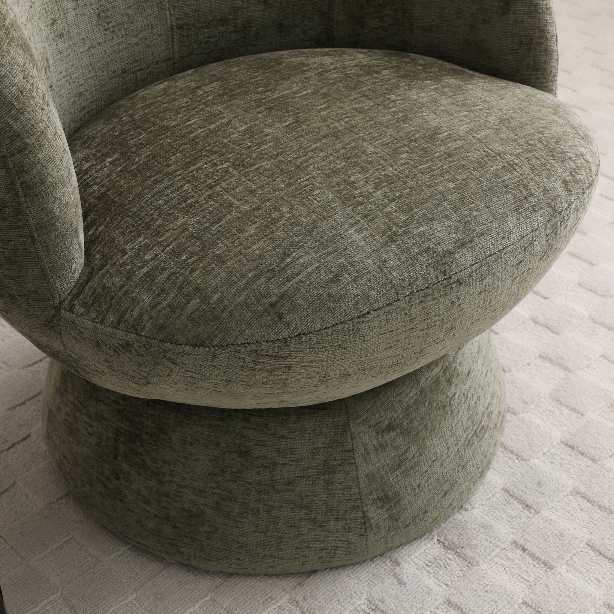 Fauteuil pivotant tulipe en chenille tissée Kendal