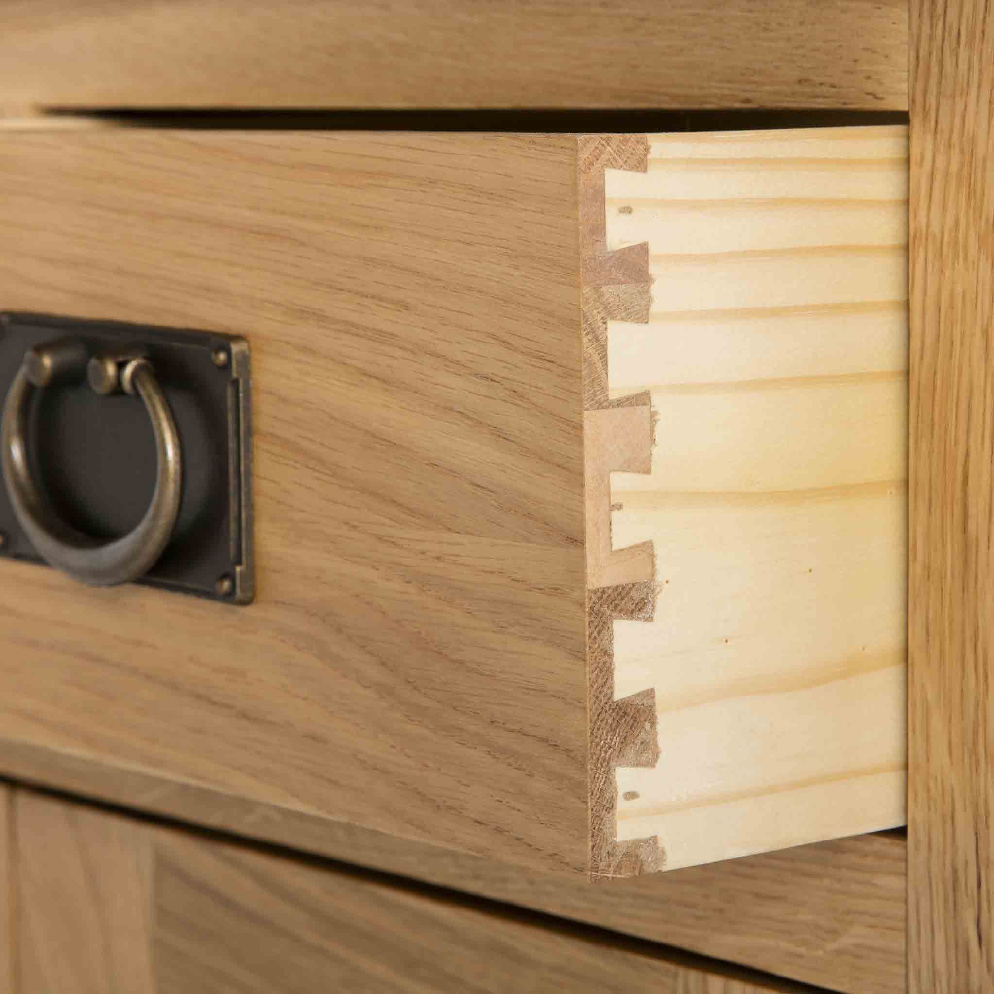 Buffet miniature en chêne de Surrey