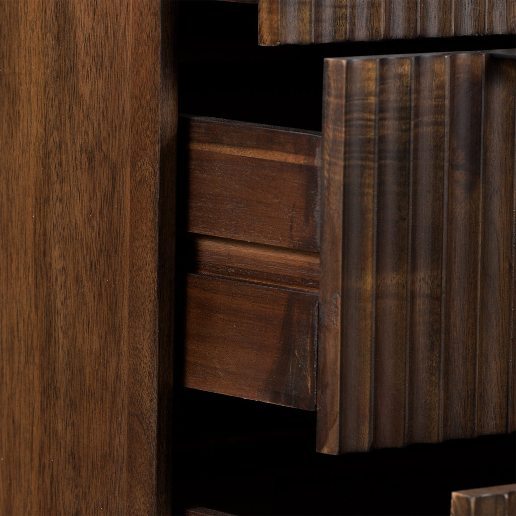 Commode à trois tiroirs rainurés Oskar