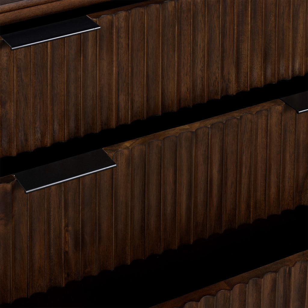 Commode à trois tiroirs rainurés Oskar