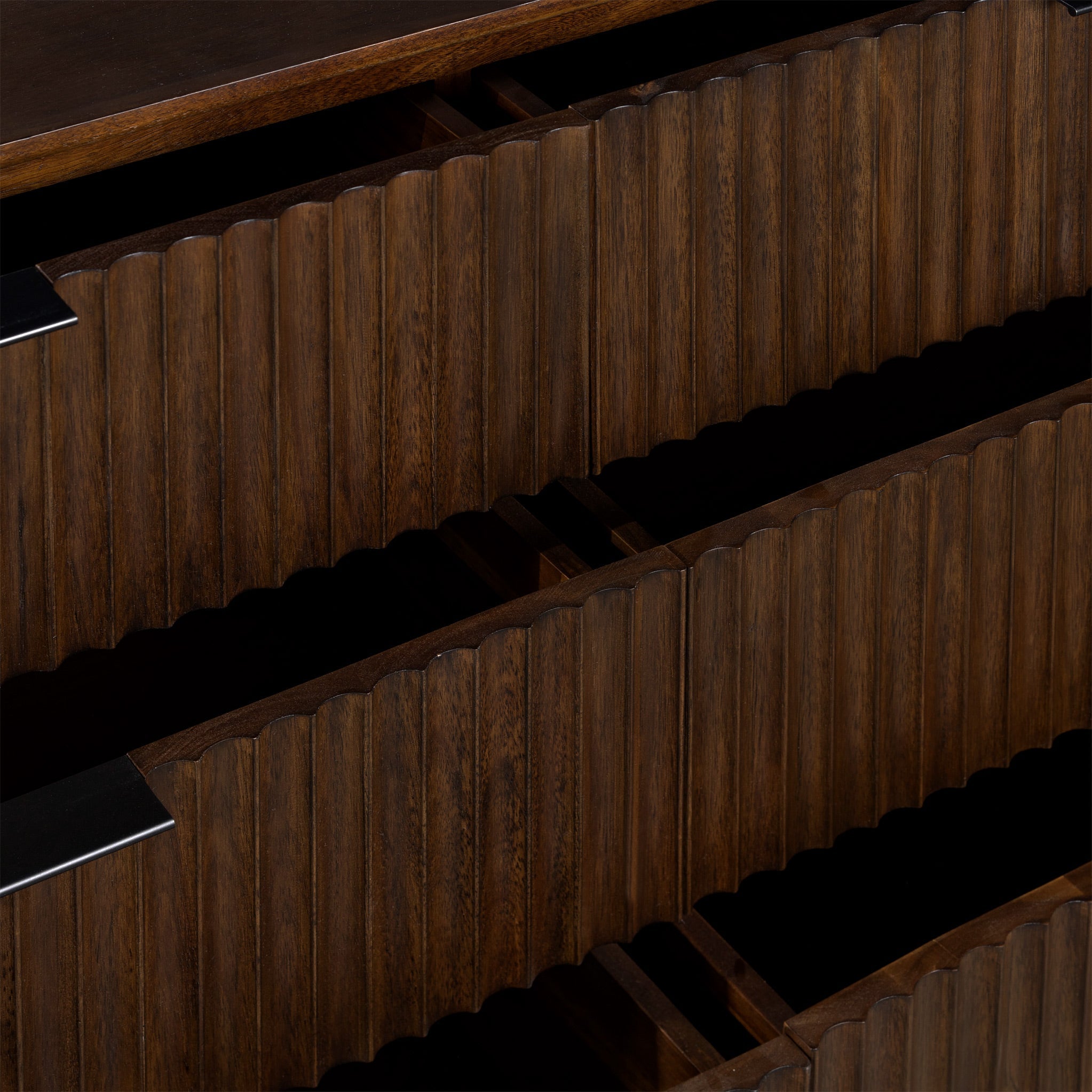 Commode à 6 tiroirs rainurés Oskar