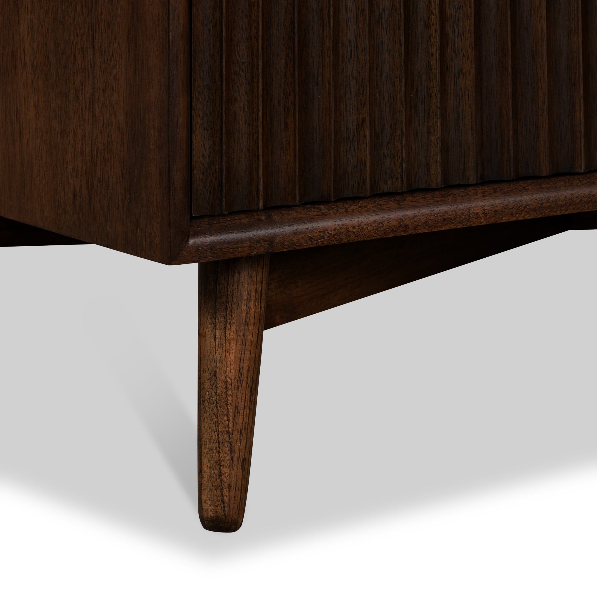 Buffet Oskar à 2 portes rainurées