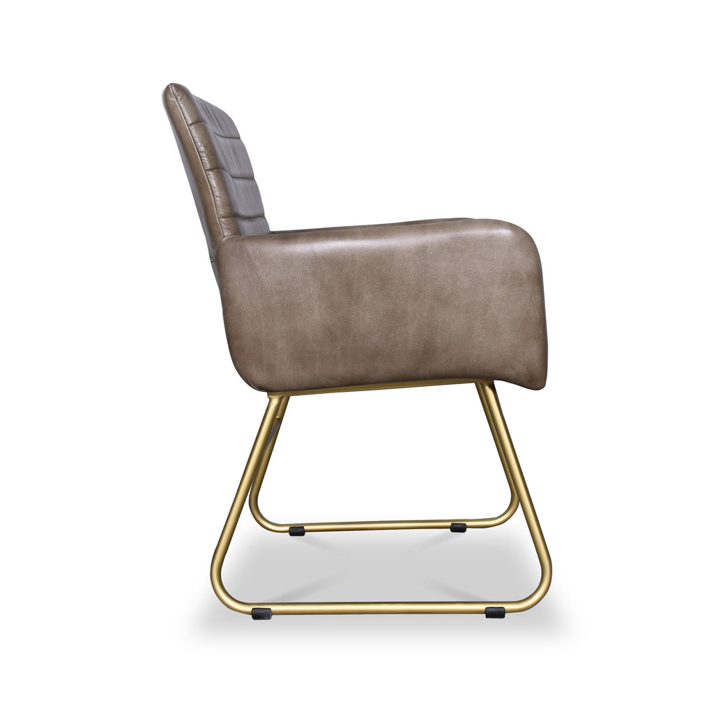 Fauteuil en cuir Leota avec dossier plissé