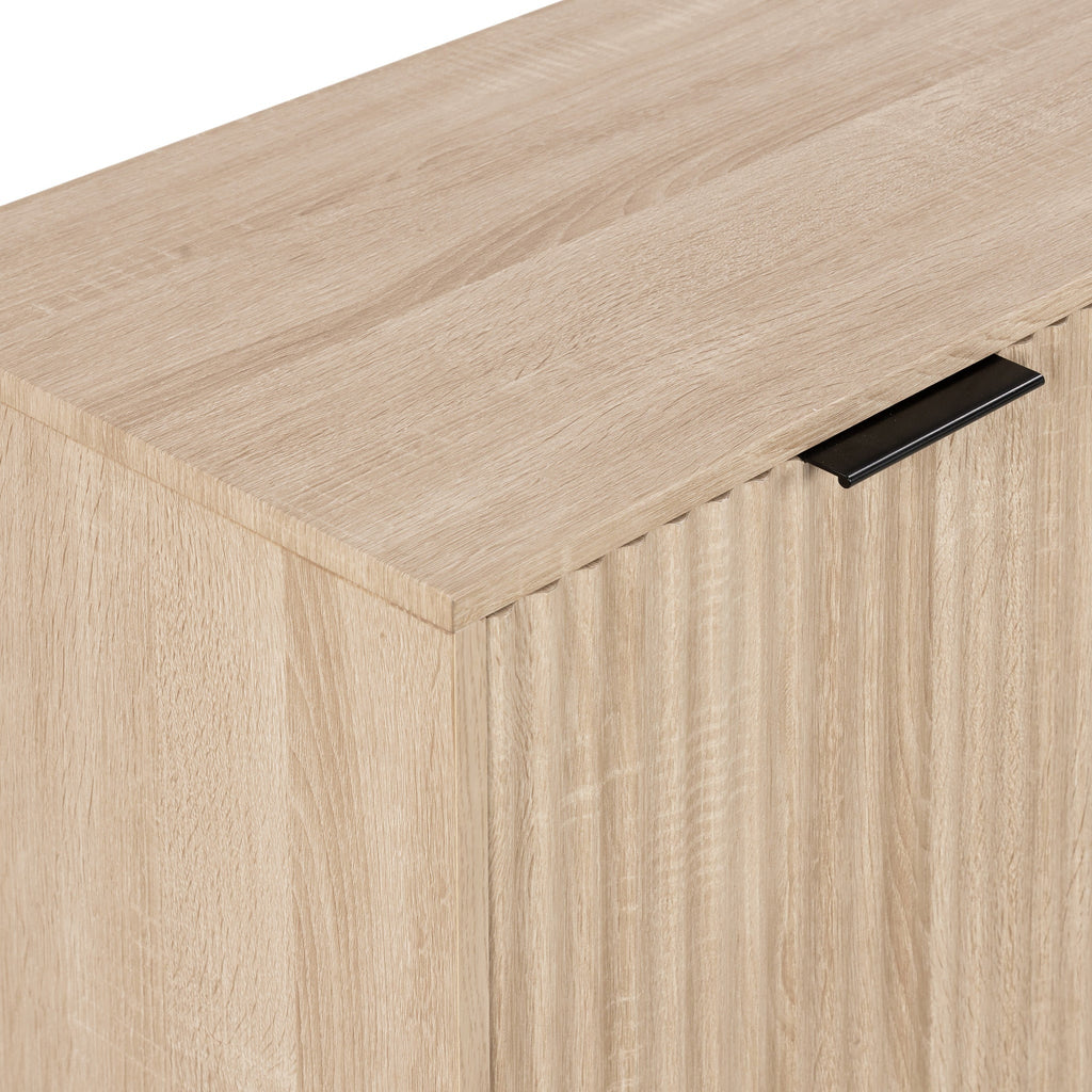 Petit buffet rainuré en chêne Jakob