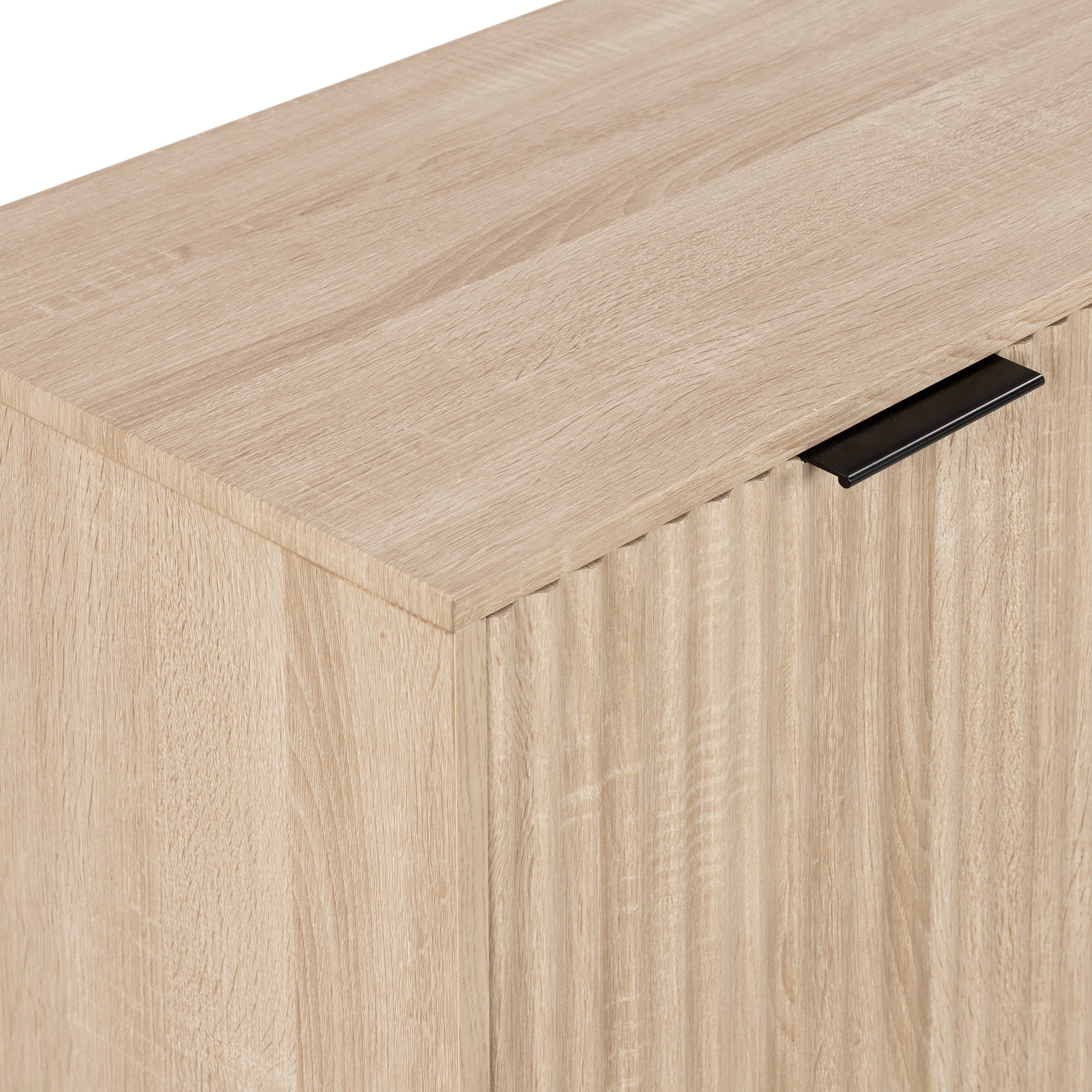 Petit buffet rainuré en chêne Jakob