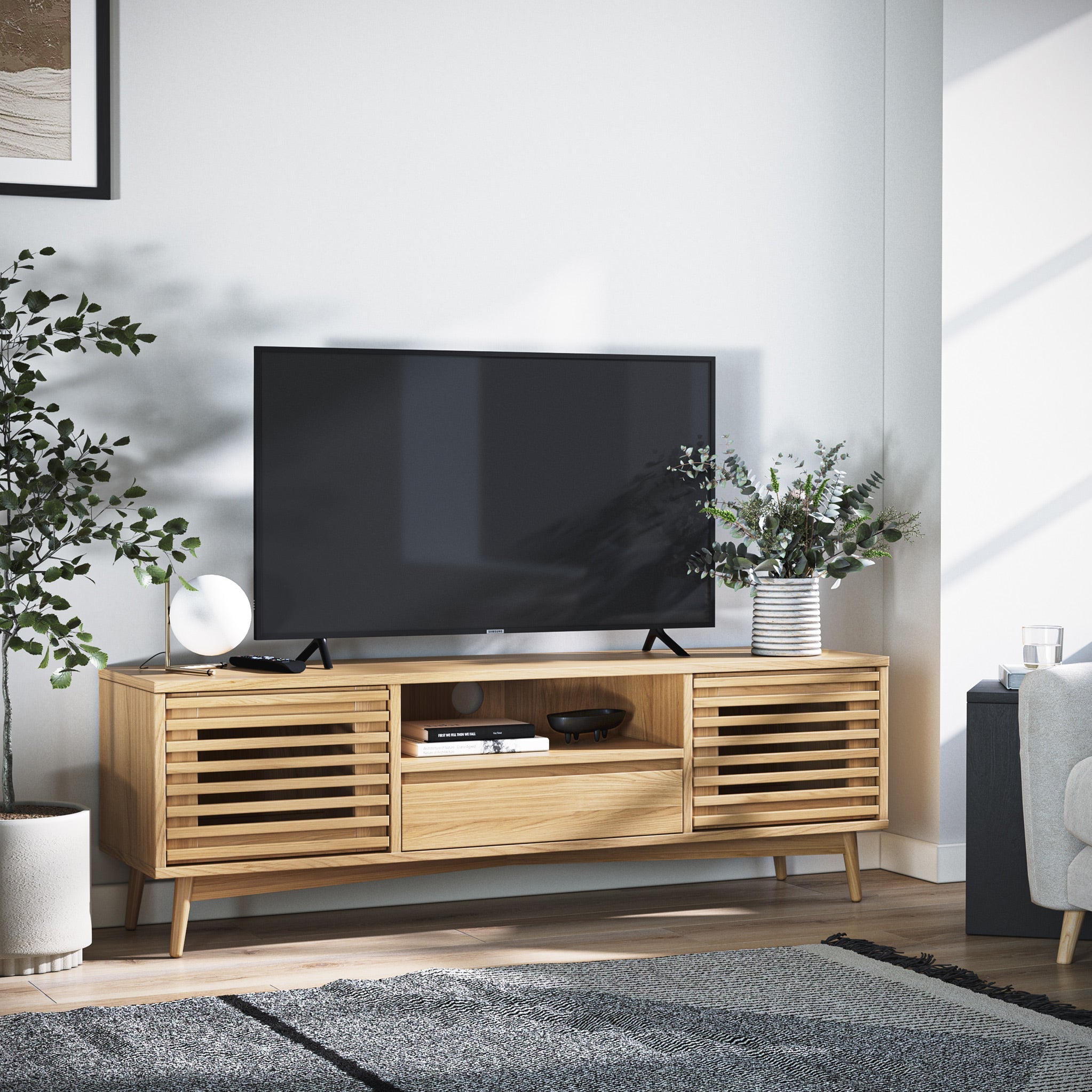 Meuble TV Kari en chêne clair de 150 cm de large
