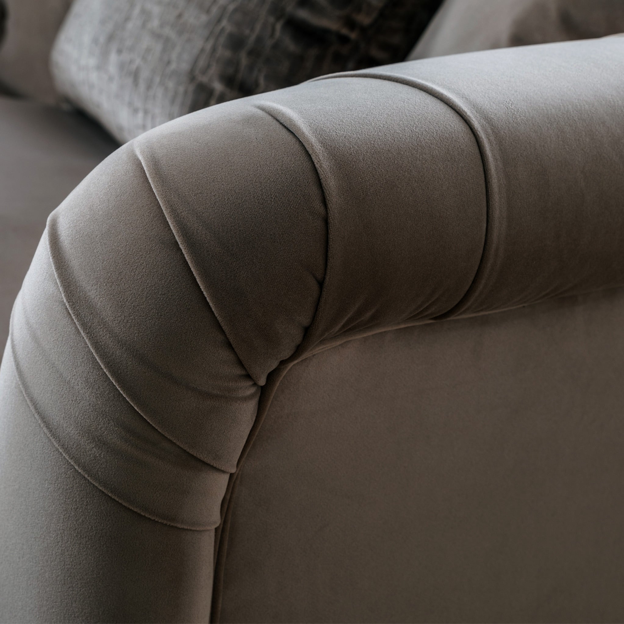 Fauteuil Chesterfield en velours Clarence