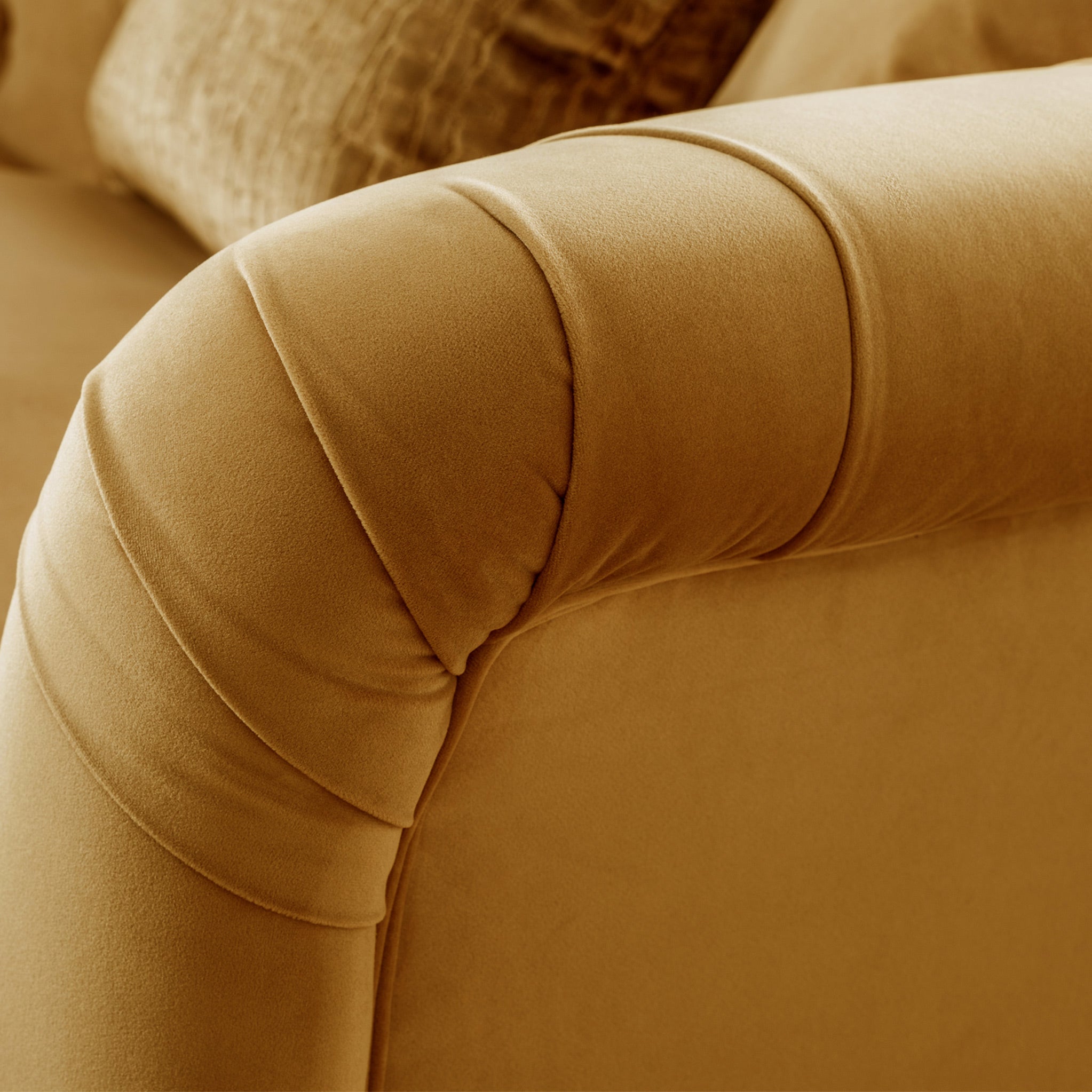 Fauteuil Chesterfield en velours Clarence