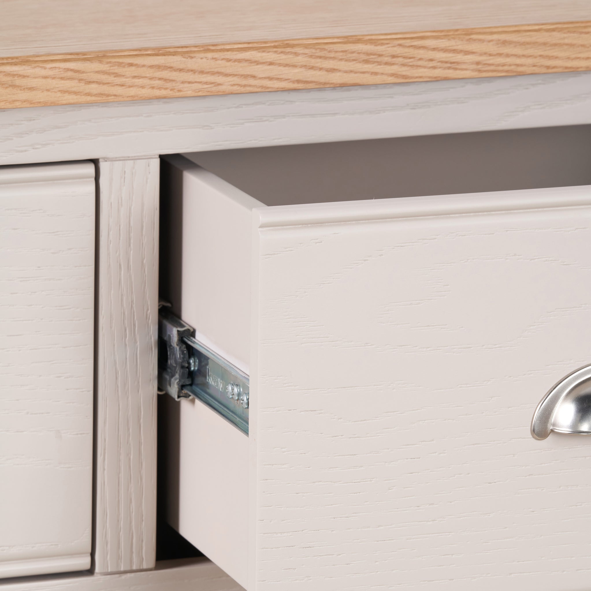 Commode Fairford en pin et chêne, 2 tiroirs au-dessus de 3 tiroirs