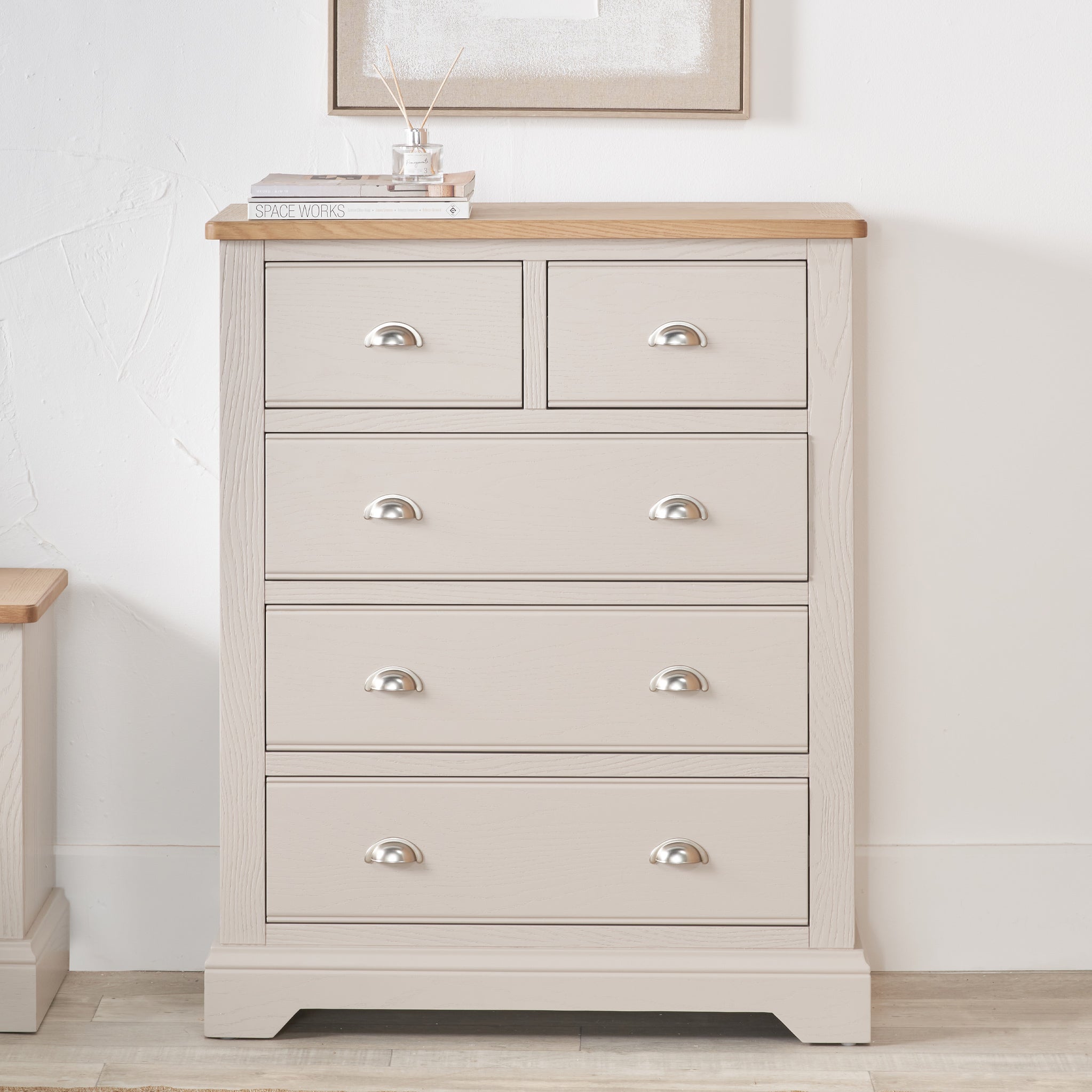 Commode Fairford en pin et chêne, 2 tiroirs au-dessus de 3 tiroirs