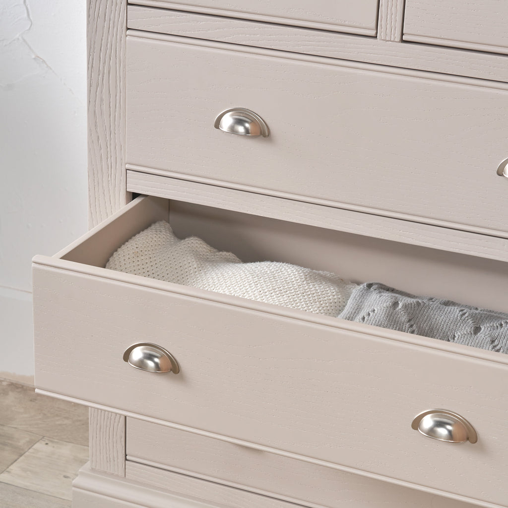 Commode Fairford en pin et chêne, 2 tiroirs au-dessus de 3 tiroirs