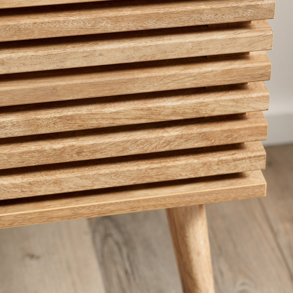 Buffet à lattes en eucalyptus Larvik