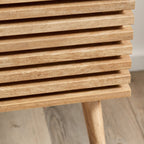 Buffet à lattes en eucalyptus Larvik