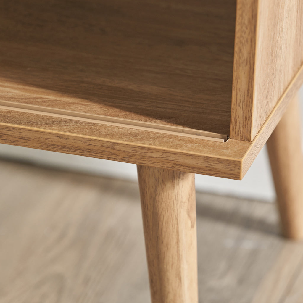 Vitrine à lattes en eucalyptus Larvik