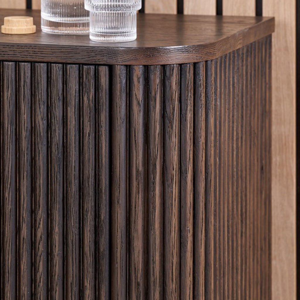 Petit buffet Raie en chêne et pin cannelés