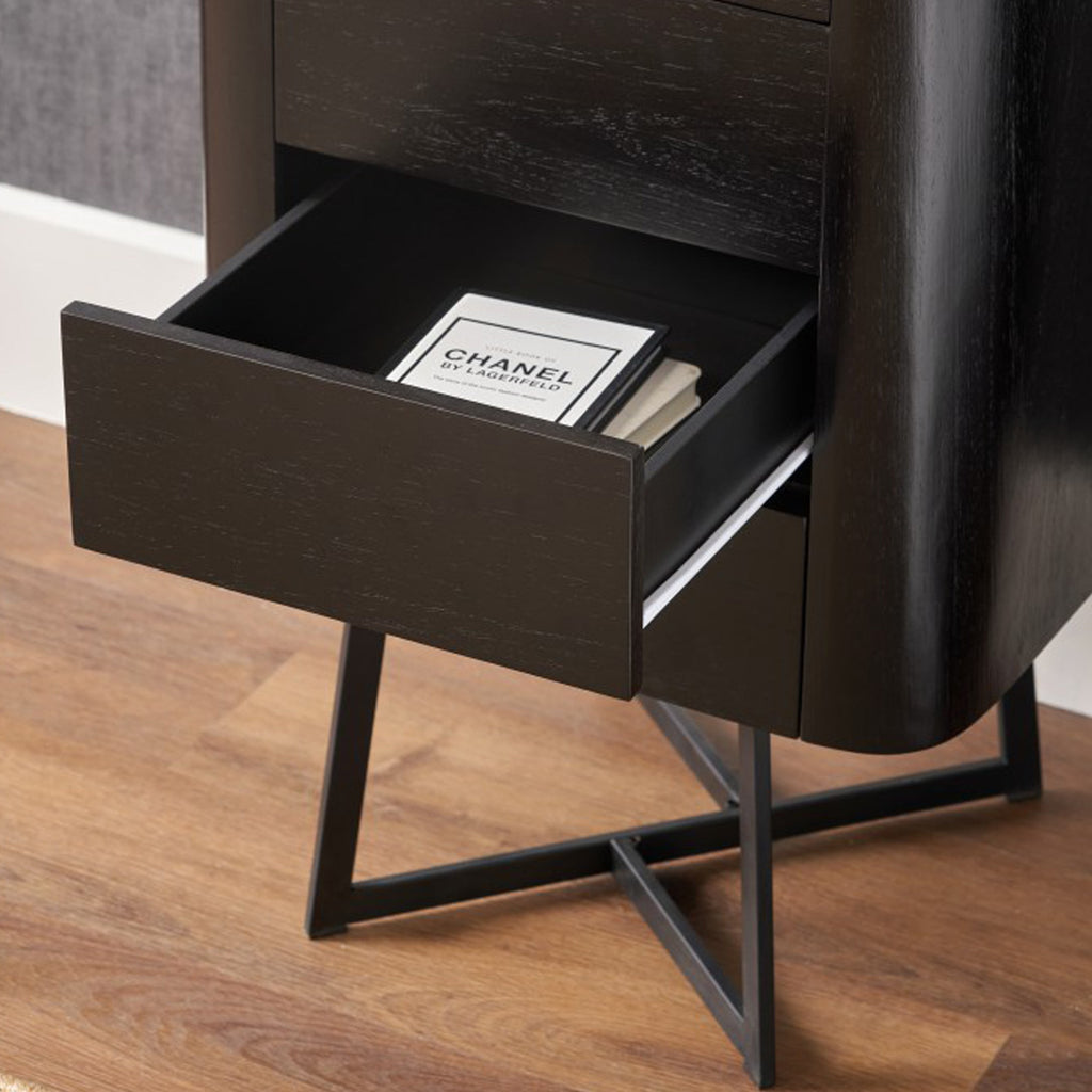 Commode haute Ukiah en frêne noir à 5 tiroirs