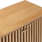 Armoire à lattes en chêne Shorwell