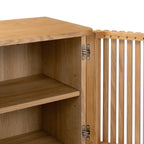 Armoire Shorwell en chêne à lattes, 2 tiroirs et 2 portes