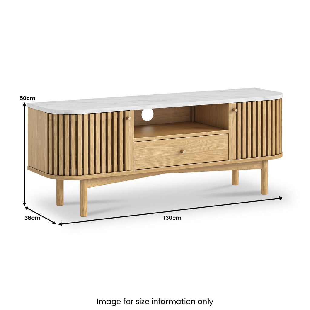 Meuble TV Shorwell en chêne et marbre à lattes de 130 cm