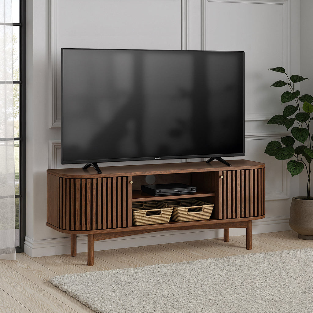Meuble TV Shorwell en chêne foncé, 130 cm, à lattes.