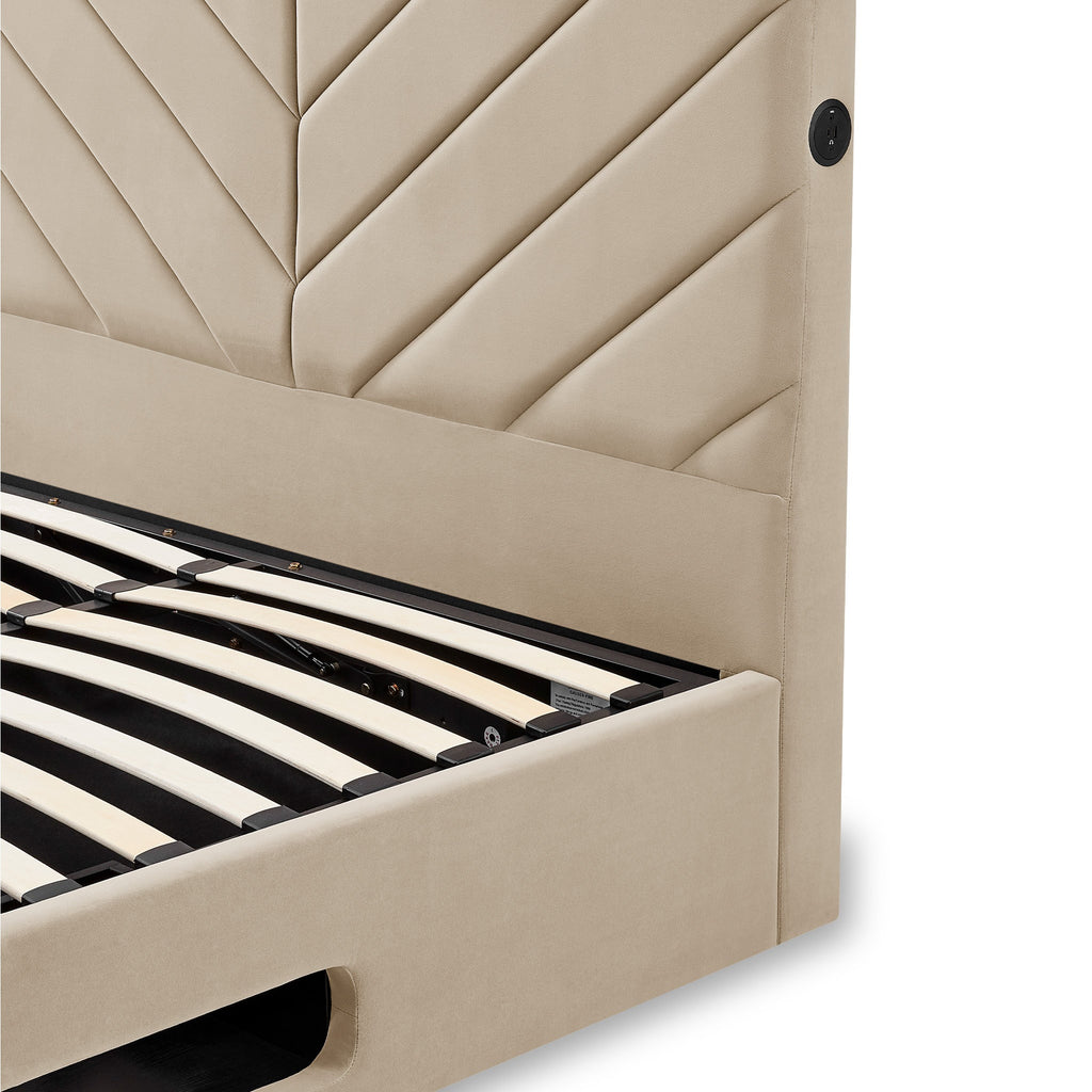 Lit avec télévision connectée Koble Chevron