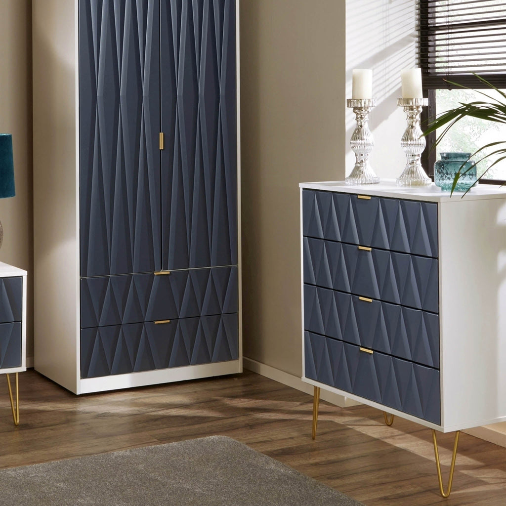 Commode Geo à 4 tiroirs avec pieds en épingle à cheveux dorés