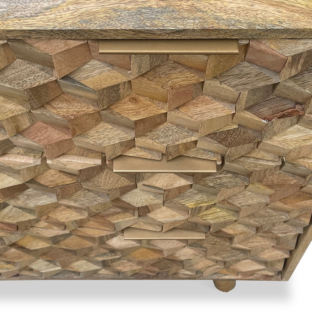 Commode Enzo géométrique en bois de manguier à 4 tiroirs