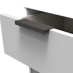 Commode haute Asher blanche à 5 tiroirs avec pieds noirs