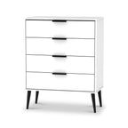 Commode Asher blanche à 4 tiroirs avec pieds noirs