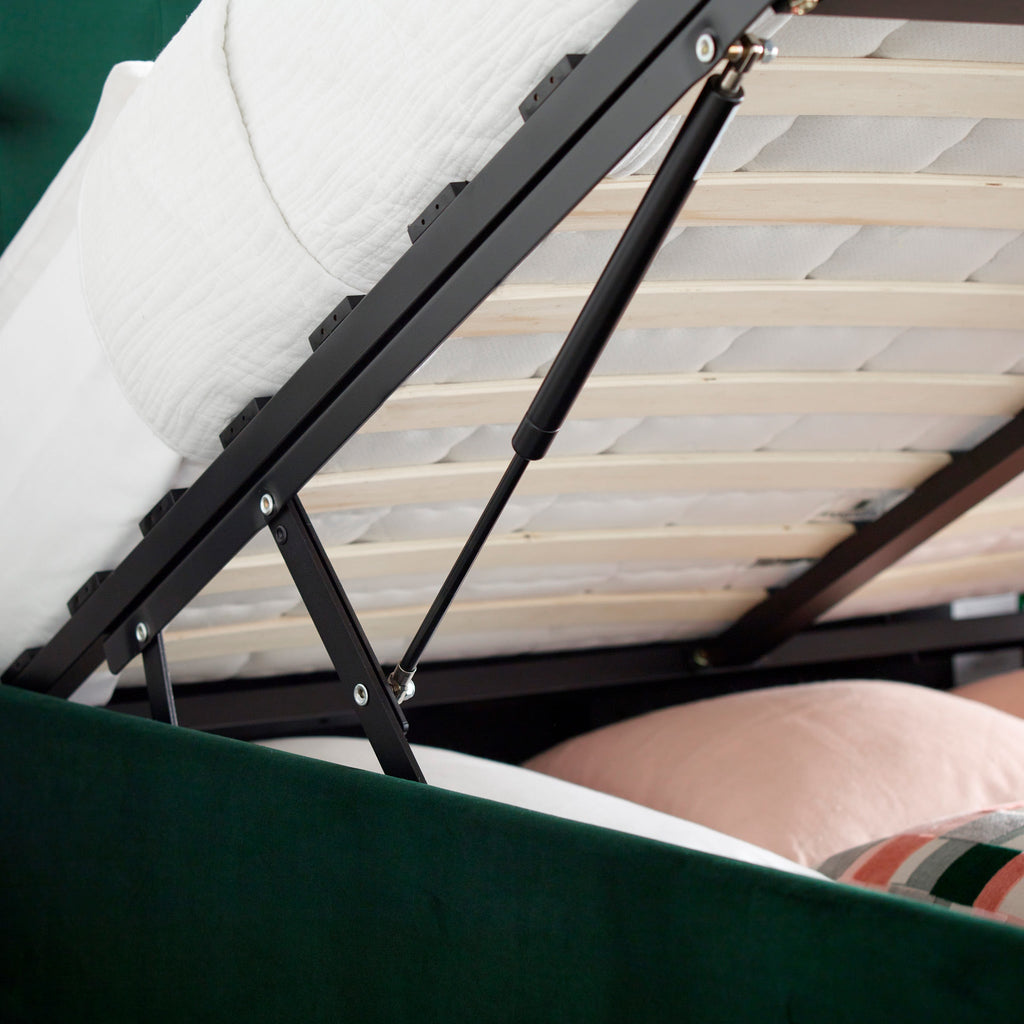 Lit ottoman en velours Kia