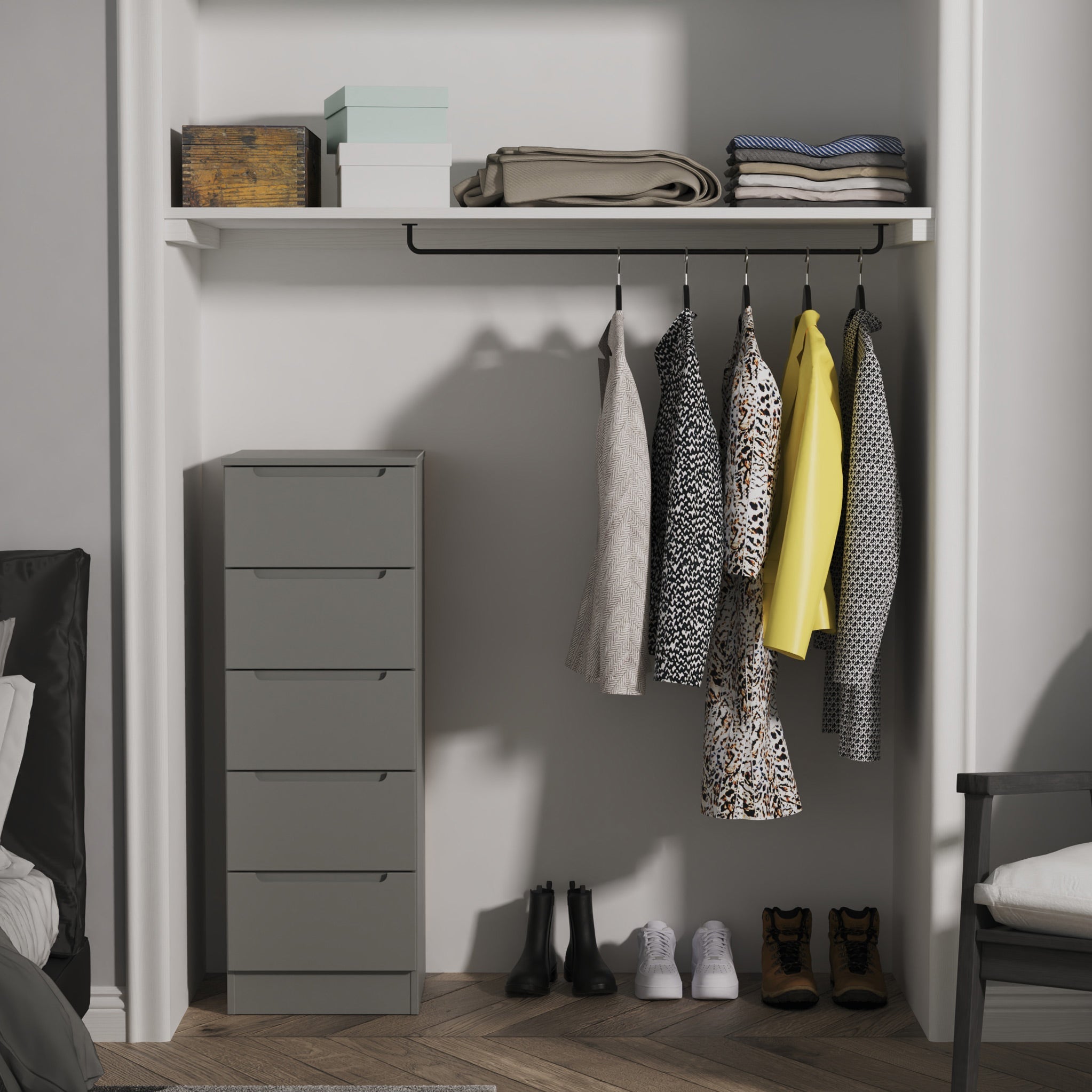 Commode haute Henshaw à 5 tiroirs