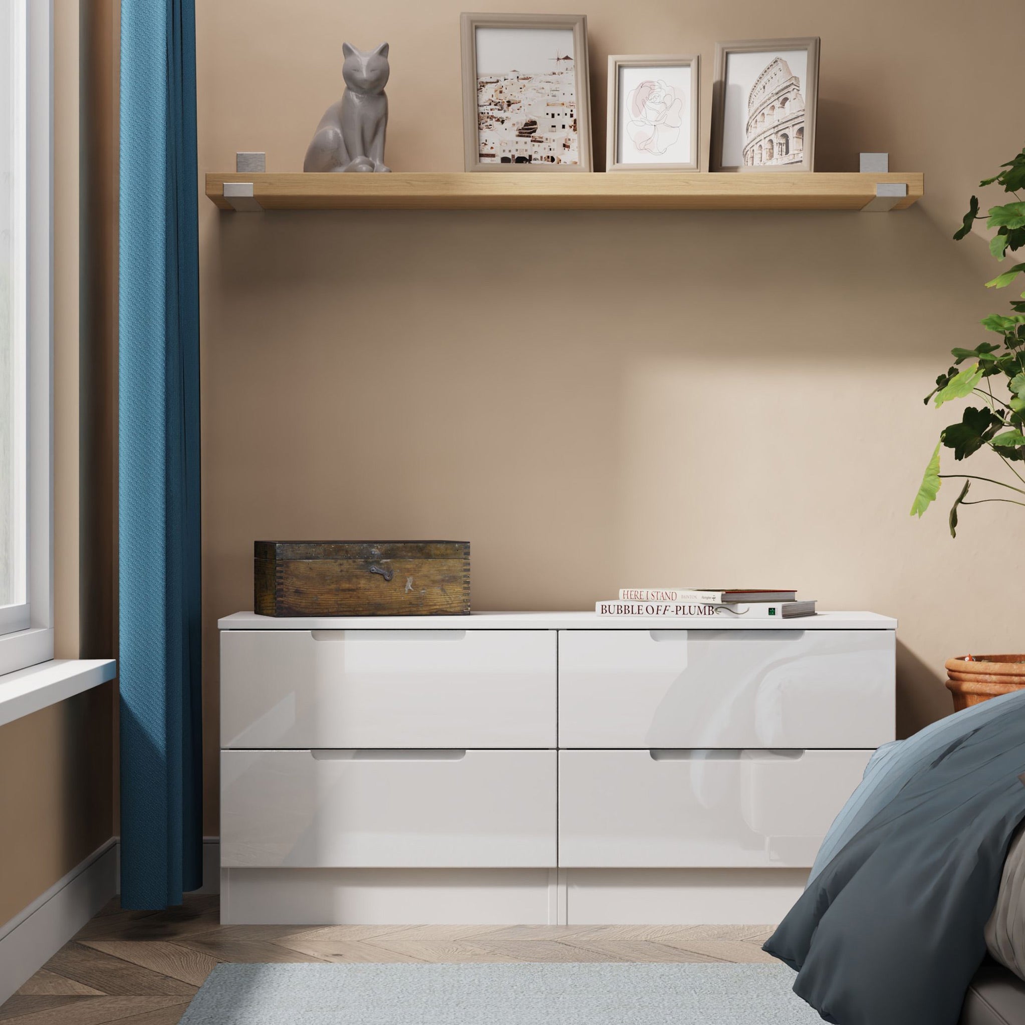 Commode basse Henshaw à 4 tiroirs