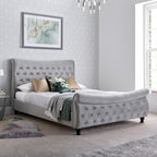 Lit traîneau Chesterfield en velours gris Duxford