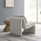 Fauteuil d'appoint Celeste Sleek aux courbes élégantes