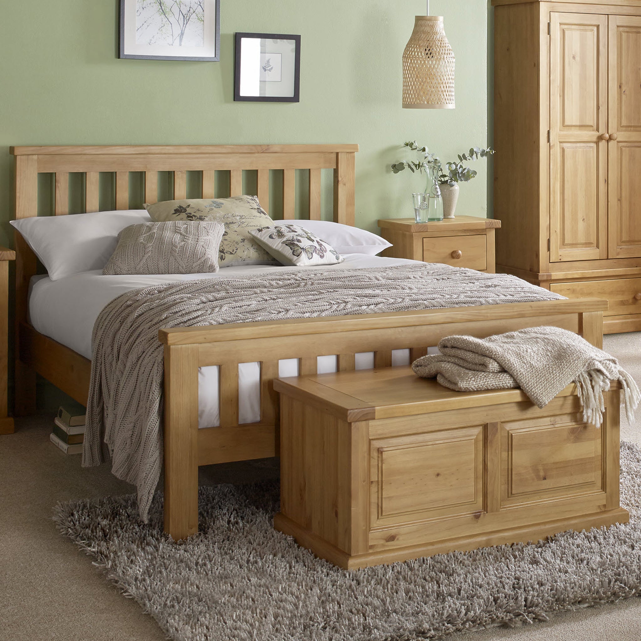 Cadre de lit en pin de Chiswick